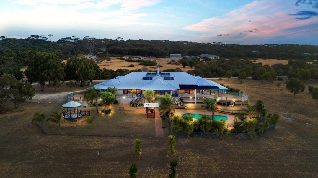 Villa Doyles On The Bay Kingscote Exterior foto